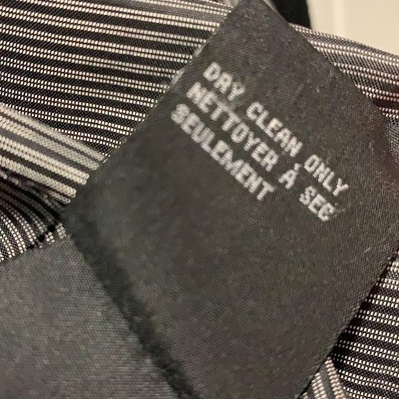 Le Chateau Jacket - Picture 8 of 9